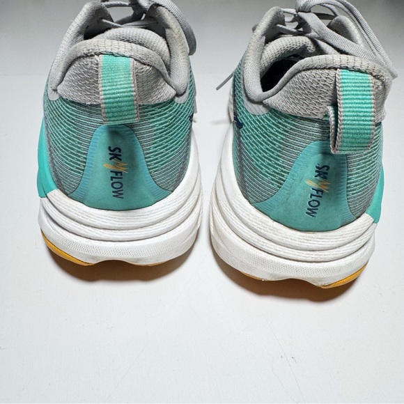 Hoka Skyflow Running Shoes - Picture 4 of 15